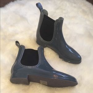 report slicker chelsea rain bootie
